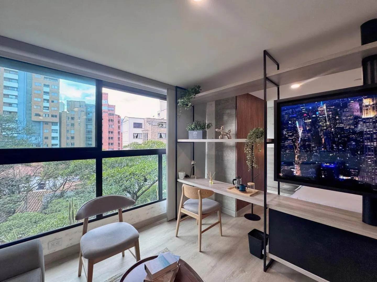 1Br Near Unicentro, Upb & 2Nd Parque Laureles Medellin 0*,  Colombia