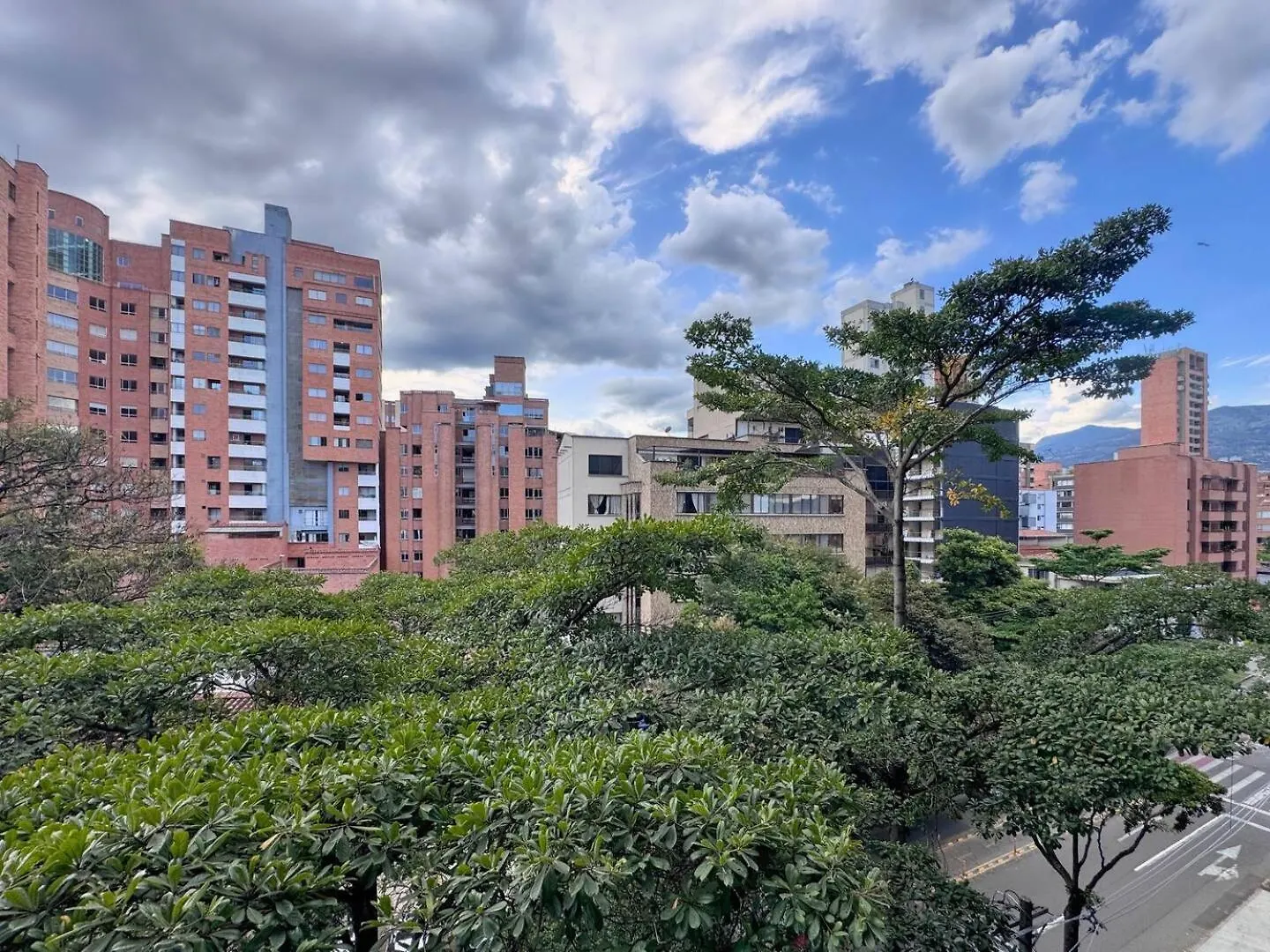 Apartment 1Br Near Unicentro, Upb & 2Nd Parque Laureles Medellin