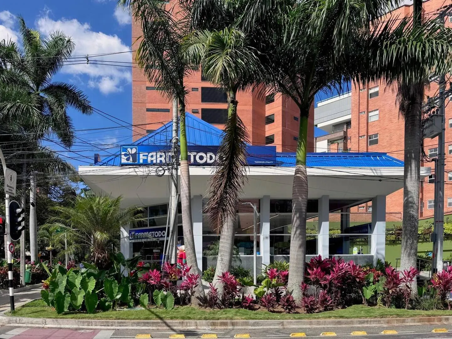 1Br Near Unicentro, Upb & 2Nd Parque Laureles Medellin Apartment