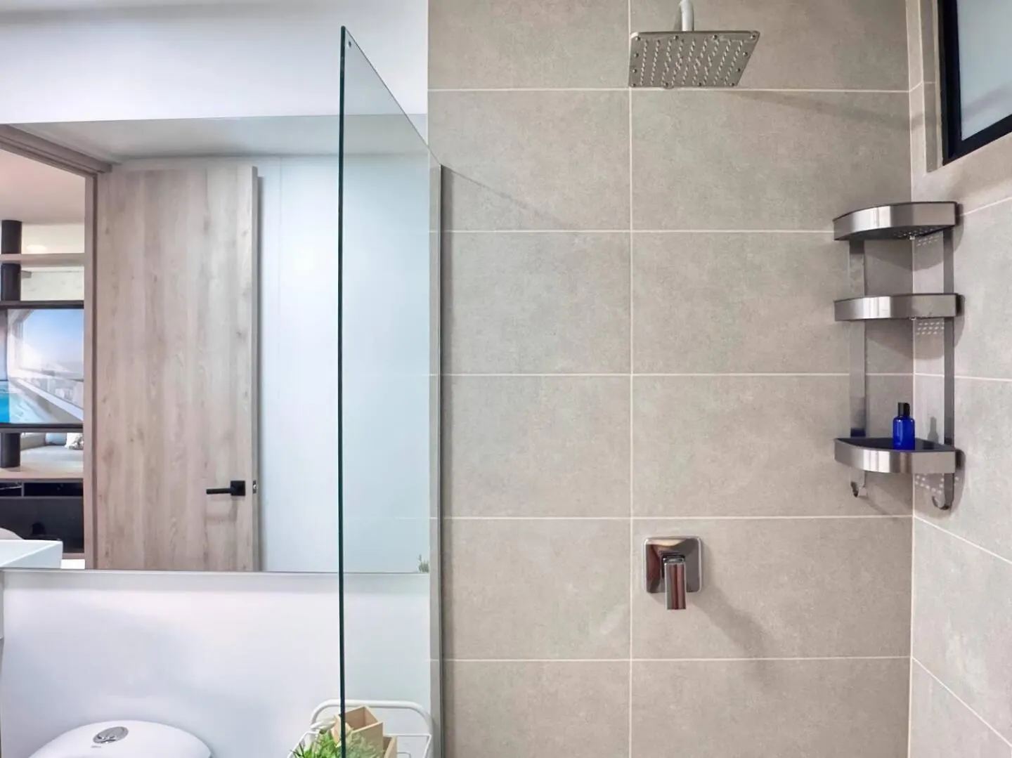 1Br Near Unicentro, Upb & 2Nd Parque Laureles Medellin 0*,  Colombia