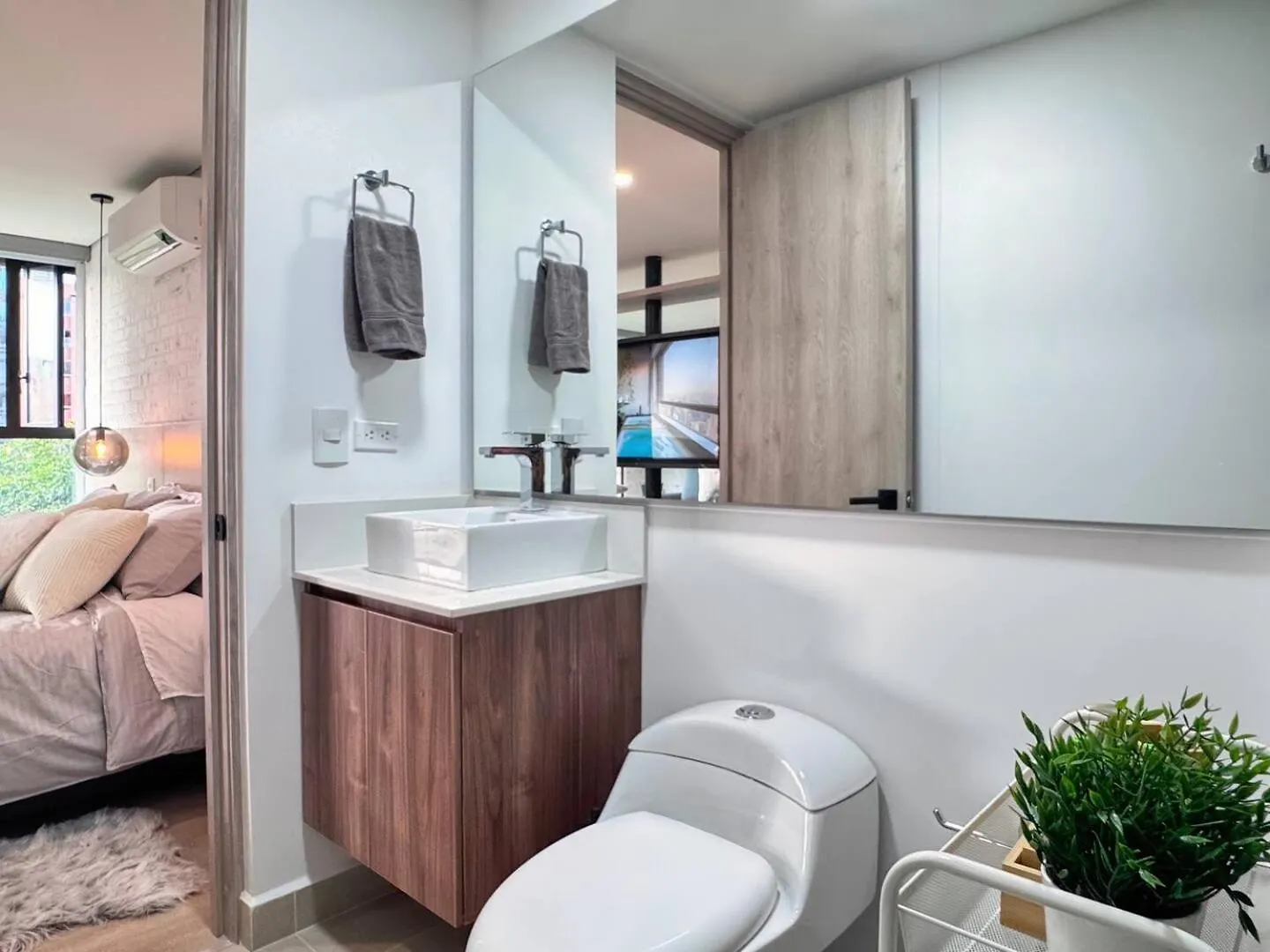 1Br Near Unicentro, Upb & 2Nd Parque Laureles Medellin