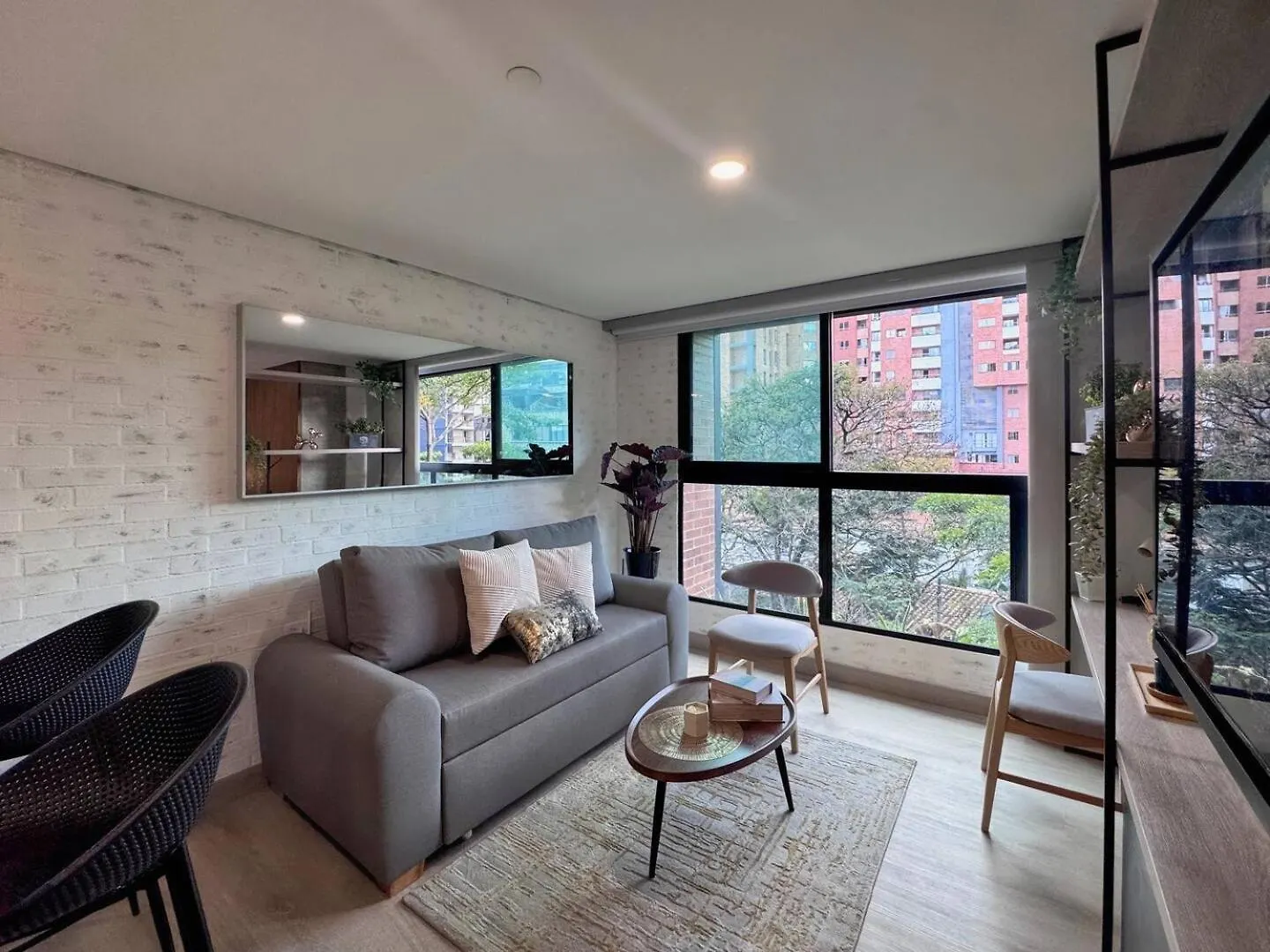 1Br Near Unicentro, Upb & 2Nd Parque Laureles Medellin