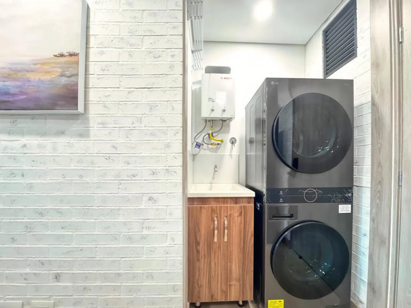 1Br Near Unicentro, Upb & 2Nd Parque Laureles Medellin Apartment