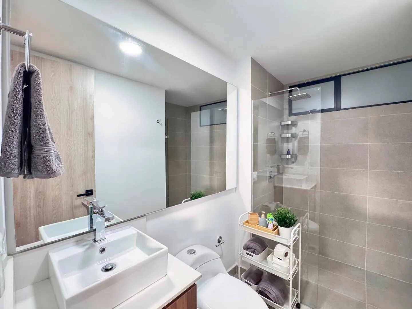Apartment 1Br Near Unicentro, Upb & 2Nd Parque Laureles Medellin